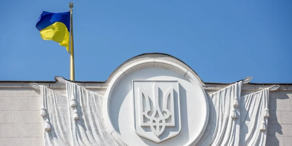 Двоє депутатів від «Слуги народу» написали заяви про складання мандатів