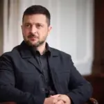 Колаж зі скриншотами інтерв'ю Володимира Зеленського в подкасті The Diary of a CEO